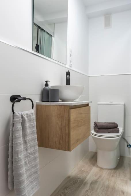 Apartamento Marques De Urquijo 기욘 외부 사진