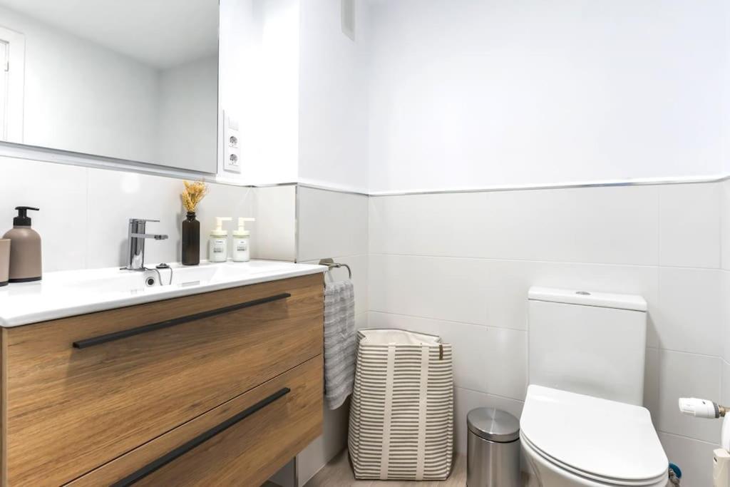 Apartamento Marques De Urquijo 기욘 외부 사진