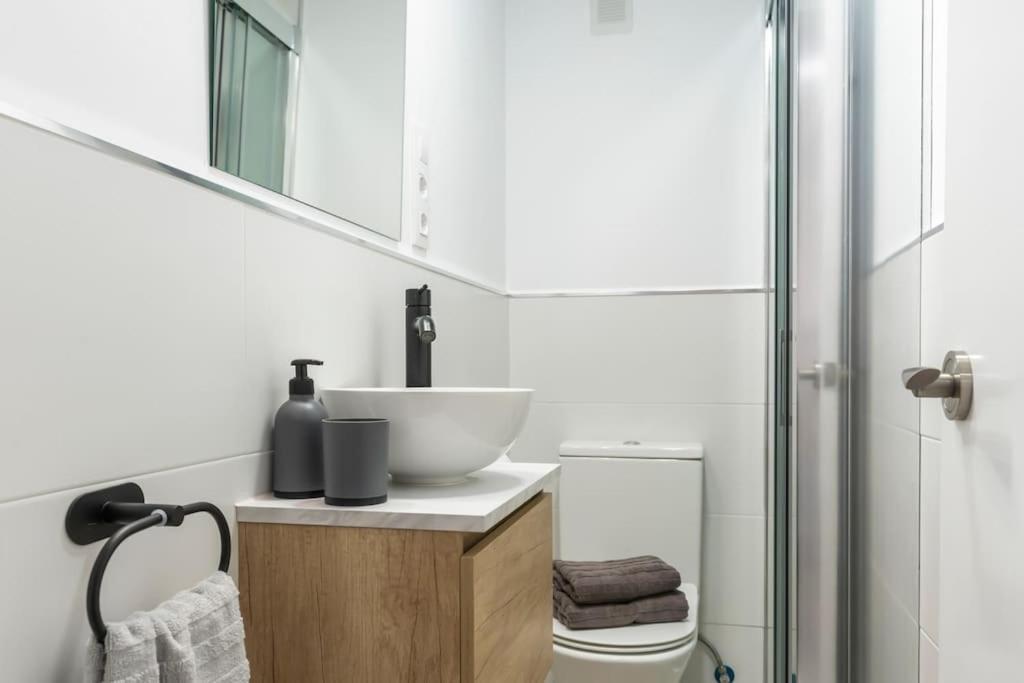 Apartamento Marques De Urquijo 기욘 외부 사진